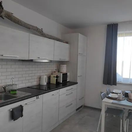 Nadmorski Kwiatek, Kwiatkowskiego, *